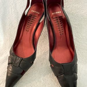 Bronx black leather pumps